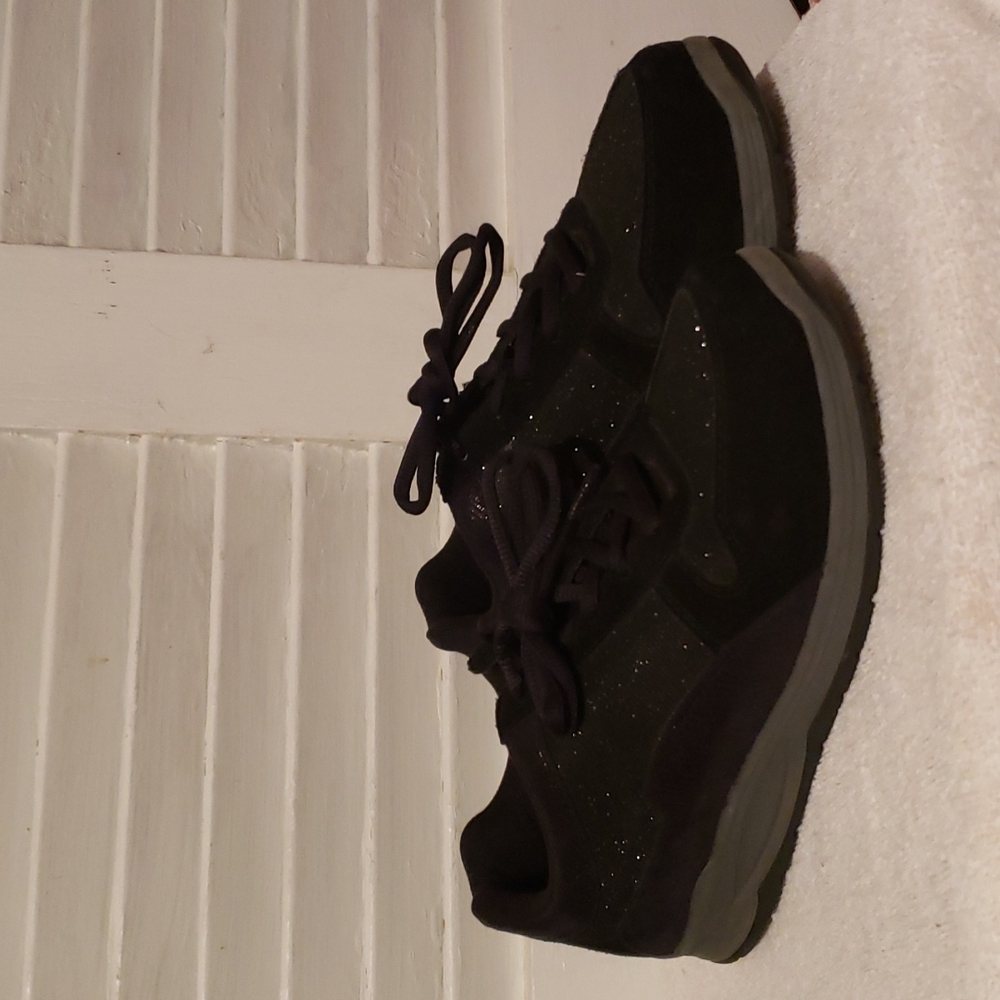 NWoT☆ DREW Sneakers